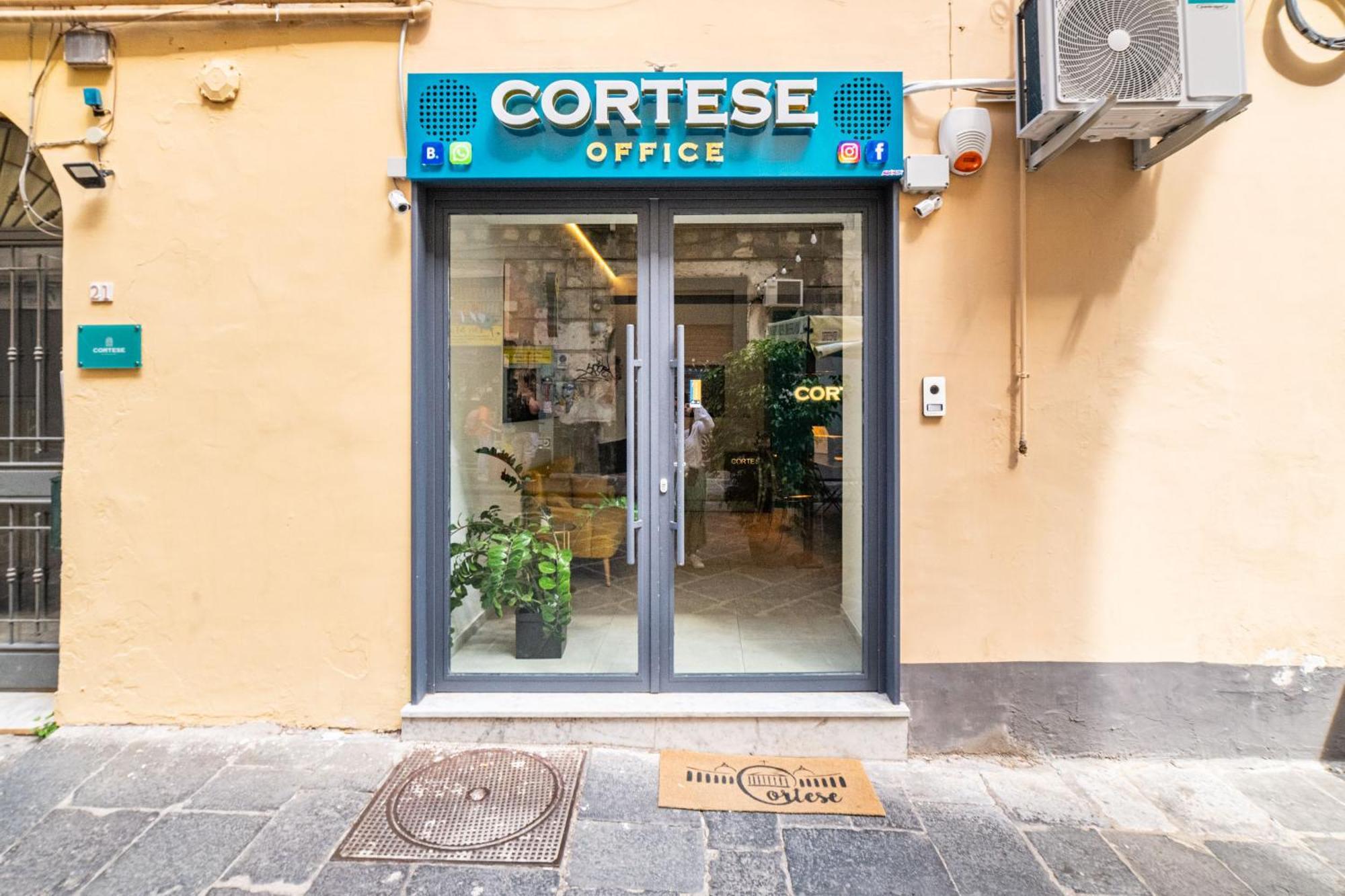 Cortese Suite Наполи Екстериор снимка